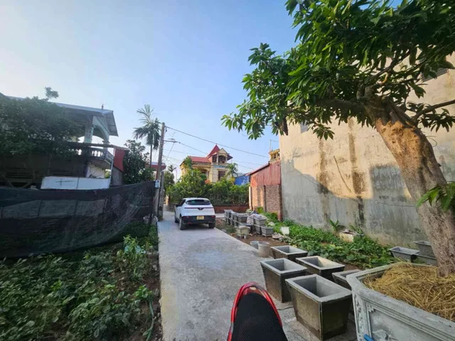 5 lô liền kề, đan kim -văn giang, vin 3 đỗ cửa, nhỉnh 2 tỷ.