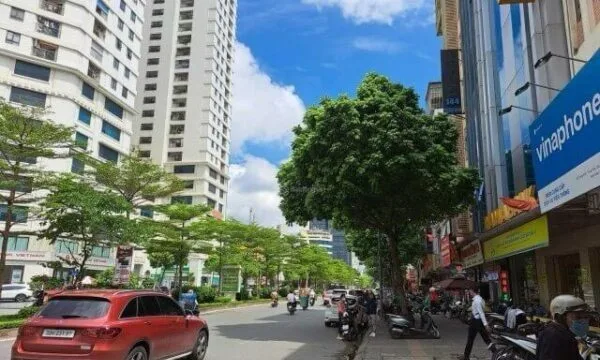BÁN NHANH TOÀ NHÀ SIÊU DẸP PHỐ TRUNG KÍNH-CẦU GIẤY-DT 80M2 7 TẦNG MT 7M-GIÁ 31 TỶ