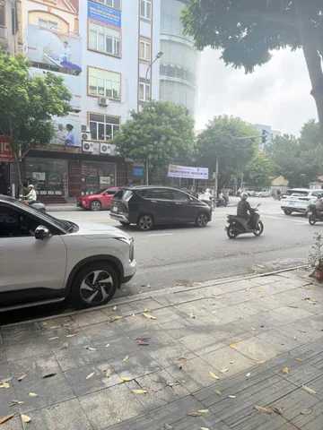 BÁN NHÀ MẶT ĐƯỜNG NGUYỄN TRÃI

📍 Vị trí: Đường Nguyễn Trãi

* Diện tích: 70m²
* Mặt tiền: 4m
* Hướng: Đông Bắc

Giá bán: 12,ty x

✨ Phù hợp để ở, kinh doanh, mở văn phòng, cửa hàng hoặc đầu tư 

📞 Liên hệ để xem nhà và làm việc trực tiếp.