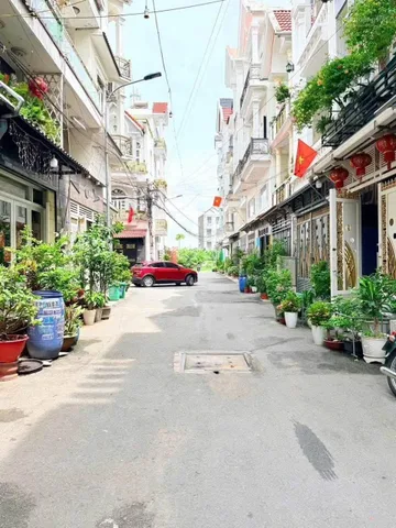 Bán Nhà riêng 50m2 có sẵn 50 m2 thổ cư giá 5.63 tỷ tại Đường Hiệp Thành 13 Phường Hiệp Thành Quận 12 TP. Hồ Chí Minh