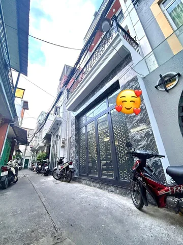 Bán Nhà đẹp 4 tầng, ngang lớn 4.3m, Đ.tôn đản, keesbeen Vĩnh khánh, hoàng Diệu, và gần đại học Nguyễn Tất Thành.