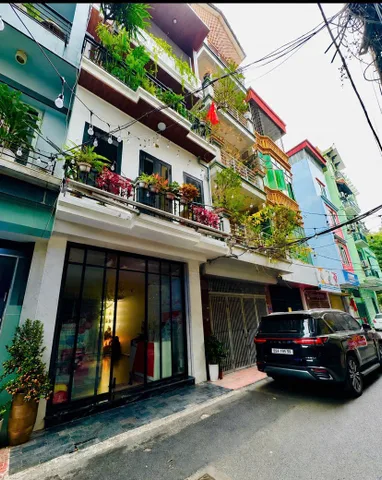 Bán Nhà Phân Lô VIP Trung Hòa Nhân Chính | 60m2 x 5 Tầng | Gara Ô Tô, Thang Máy, Nội Thất Cao Cấp