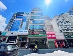 Bán Tòa nhà - Building 70m2 có sẵn 70 m2 thổ cư giá 35 tỷ tại Đường Dịch Vọng Phường Dịch Vọng Quận Cầu Giấy Hà Nội