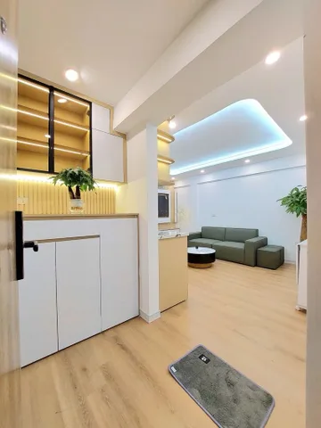 Bán tập thể Bách Khoa 💥 Căn hộ tầng 3 hai ban công xanh mát, mới đẹp ở sướng — 70m2 tầm 3.x tỷ