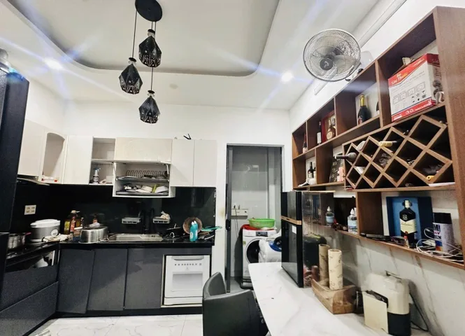 BÁN NHÀ KHU COMPOUND CÓ BẢO VỆ - VIEW RỪNG TRONG LÒNG THÀNH PHỐ