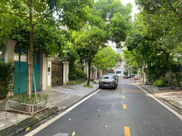 BÁN BIỆT THỰ KĐT DỊCH VỌNG 210M² – MT 15M – VIEW CÔNG VIÊN – 139 TỶ