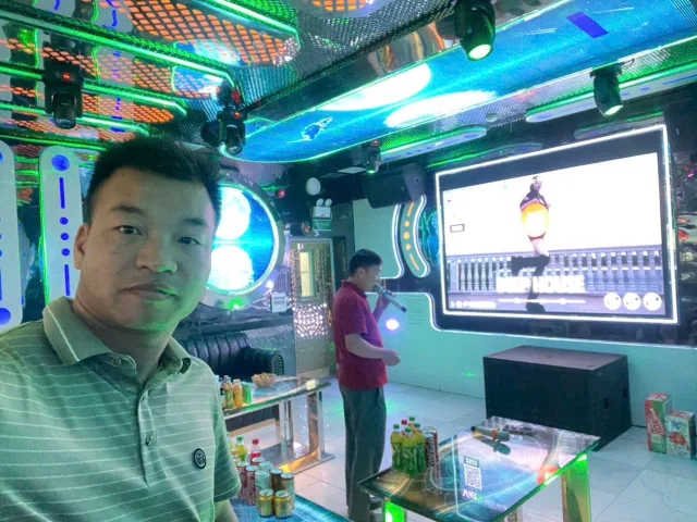 Bán nhà. Đang có dòng tiền 300tr/tháng
Dt:112m2 tại Đường Nội Trì Xã Phù Chẩn Thị xã Từ Sơn Bắc Ninh