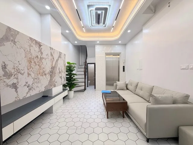 Bán Nhà riêng 32m2 có sẵn 32 m2 thổ cư giá 10.3 tỷ tại Đường Phố Hào Nam Phường Ô Chợ Dừa Quận Đống Đa Hà Nội