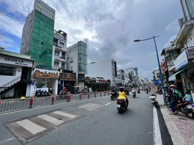 Bán Nhà Mặt Tiền 25 Phan Đình Phùng, Phường 17, Quận Phú Nhuận