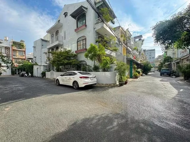 SÁT SÂN BAY NGAY NHÀ GA T3 – KHU PHÂN LÔ A4 – HẺM NHỰA 8M – 80M² – HƠN 15 TỶ