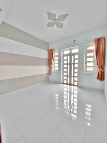 KẾ LÊ THỊ RIÊNG QUẬN 12 HẺM XE HƠI Ô TÔ NGỦ NHÀ 3 TẦNG 60M² 5,25 TỶ