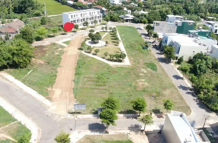 Bán Nhà riêng 105m2 có sẵn 105 m2 thổ cư giá 2.3 tỷ tại Phường Nghĩa Chánh Thành phố Quảng Ngãi Quảng Ngãi