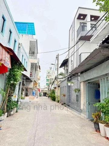 Hẻm ô tô cạnh Phú Mỹ Hưng (cách 300m); dòng tiền 120tr/năm; ngang 4m vuông; ngay Nam Long