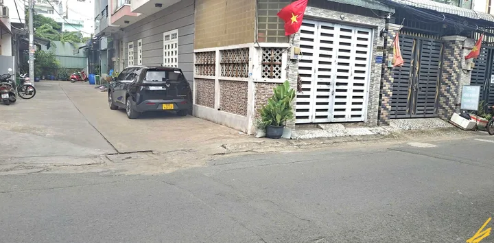 Hẻm xe hơi, nhà mới 5 tầng 72m2 tại Hương lộ 2