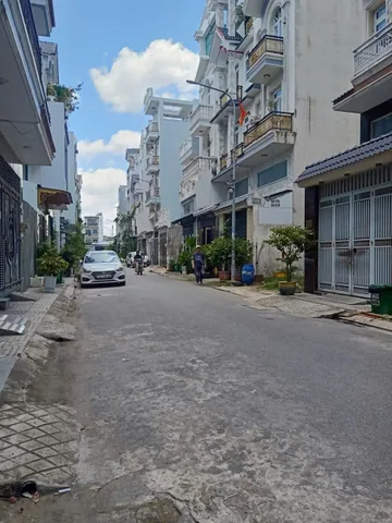 Bán Nhà 4 Tầng Đường Bến Lội Bình Tân