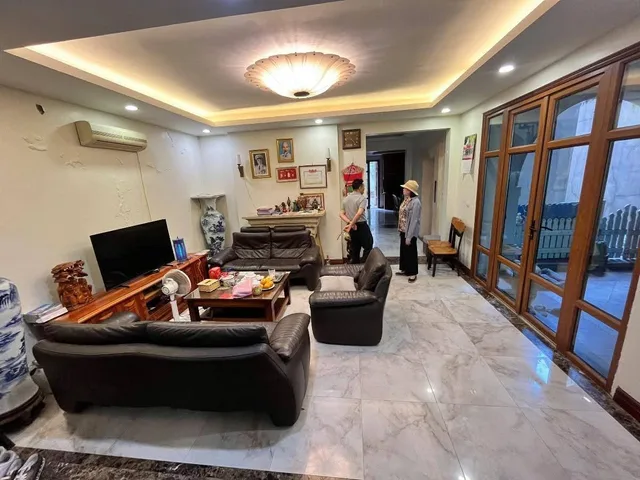 BIỆT THỰ PHỐ KIM MÃ – DT 289M² – 3 TẦNG – MT 10M – CHỈ 55 TỶ ĐẤT VÀNG KIM MÃ – BIỆT THỰ HIẾM – ĐỐI DIỆN VINHOMES METROPOLE – GẦN LOTTE LIỄU GIAI – Ô TÔ TRÁNH – Ở SƯỚNG – KINH DOANH, VĂN PHÒNG