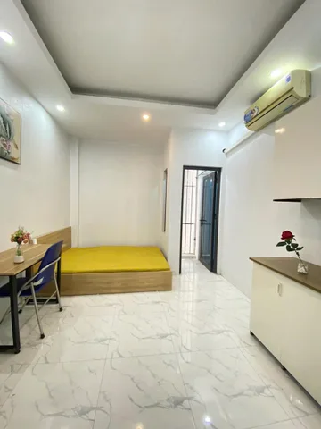 Nhà số 39 hẻm 90 ngách 64 ngõ 193 Phú Diễn , Bắc từ liêm trống 
Phòng 201 giá 3.4 tr vskk ở 10/9 ( xem chiều và tối ).