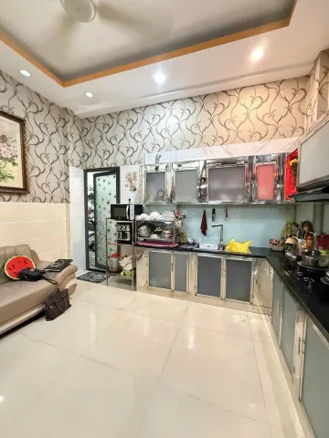 NHÀ 4 TẦNG BTCT NGAY CHỢ TÂN BÌNH - MUA Ở NGAY 4PN 5 WC - 66M2 RẤT THOÁNG MÁT - CÓ CHỖ GẮN THANG MÁY - HOÀN CÔNG ĐỦ