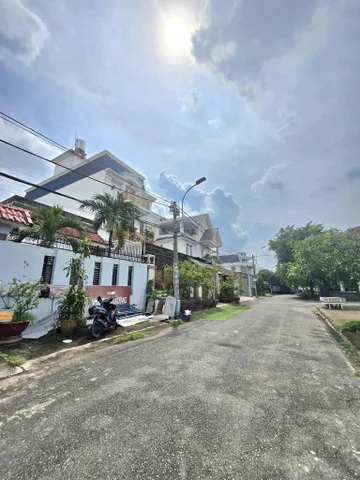 🔥 NỀN BIỆT THỰ LINH TRUNG – DUY NHẤT 1 NỀN TRỐNG TRONG KHU 9 CĂN – 246M² VUÔNG VỨC – ĐƯỜNG 10M – ĐỐI DIỆN CÔNG VIÊN – GIÁ 20 TỶ NHỈNH 🔥