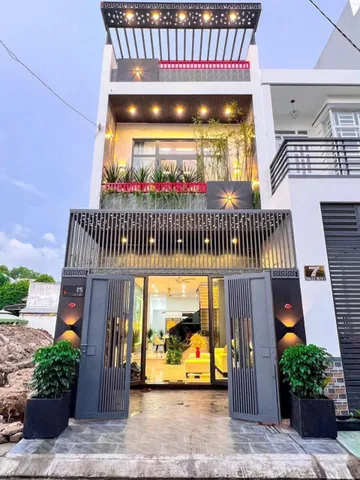 CHỦ ĐỨT XÍCH CẦN BÁN GẤP CĂN NHÀ LẦU MỚI XÂY ĐẦY TÂM HUYẾT