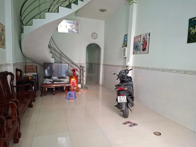MẶT TIỀN TÂN HƯƠNG VÀI BƯỚC CHÂN - HẺM Ô TÔ TRÁNH - SỔ VUÔNG ĐÉP - GIÁ CỰC TỐT!