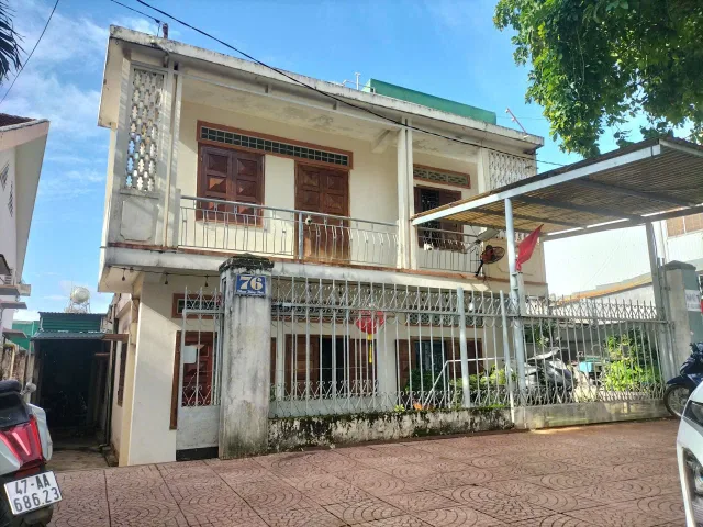 Bán Nhà riêng 302m2 có sẵn 302 m2 thổ cư giá 15.5 tỷ tại - Chọn - Phường Tự An Thành phố Buôn Ma Thuột Đắk Lắk