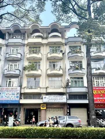 Bán Nhà Mặt Tiền 107-109 An Dương Vương, Phường 8, Quận 5