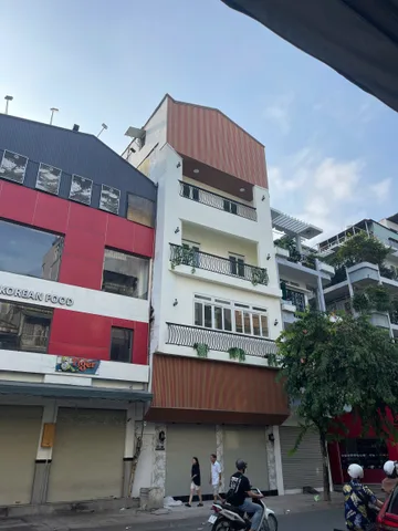 Bán Nhà Mặt Tiền 579-581 Nguyễn Đình Chiểu, P2, Quận 3