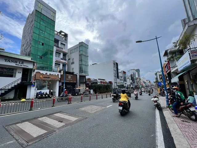 Bán Nhà Mặt Tiền 25 Phan Đình Phùng, Phường 17, Quận Phú Nhuận