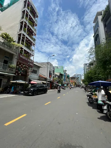 Bán Nhà Mặt Tiền 73 Đề Thám, Phường Cô Giang, Quận 1