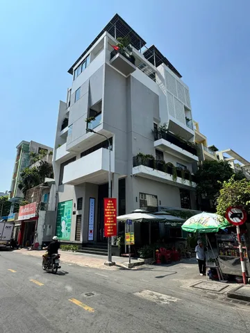 Bán Nhà Mặt Tiền 107 Vườn Chuối, P.4, Quận 3