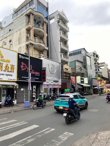 Bán Nhà Mặt Tiền 102 Hoàng Hoa Thám, Phường 12, Tân Bình
