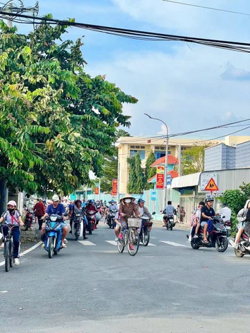 BÁN CẶP ĐẤT GÓC 2 MẶT TIỀN  NGAY CÔNG AN TÂN TRIỀU GIÁ FULL 1 TỶ3 THƯƠNG LƯỢNG ĐẬM SÂU
