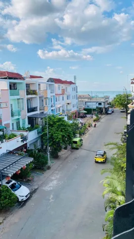 🏡 NHÀ 2 LẦU MỚI SƠN – SẠCH ĐẸP, MẶT TIỀN LỘ 16M – KDC CTY 8 – 12 TRIỆU/THÁNG