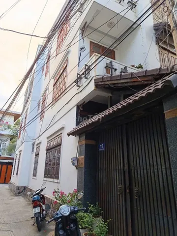 BÁN NHÀ 15/2A (SỐ CŨ 19) NGUYỄN BỈNH KHIÊM, P.VŨNG TÀU, HOÀN CÔNG 224M2. LH:0982230297.