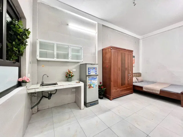 Cho thuê phòng 24m2 giá rẻ 4.3 triệu tại đường Quan Nhân Phường Nhân Chính Quận Thanh Xuân Hà Nội