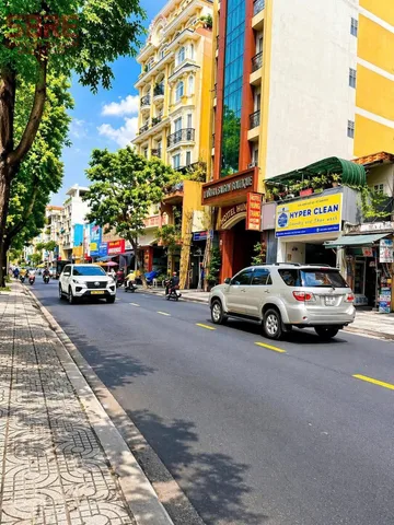BDS HVL  Khách sạn MT Nguyễn Thái Bình, P4 - Quận Tân Bình.