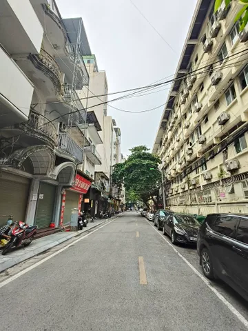 Bán TÒA KHÁCH SẠN PHỐ BÙI THỊ XUÂN. 120M2 - 11 TẦNG. THANG MÁY.