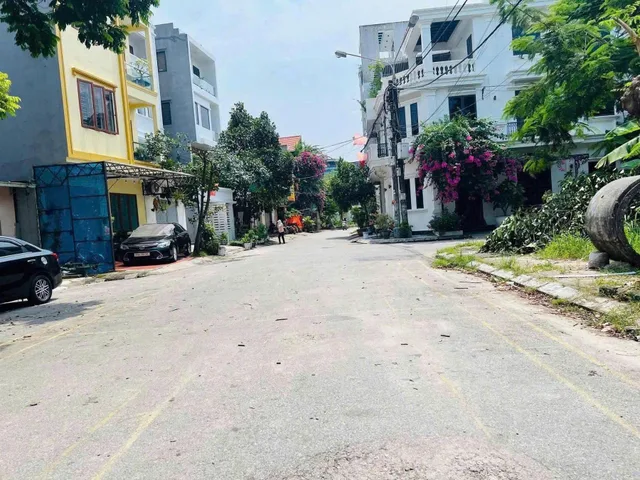 LÔ GÓC TĐC HỒ ĐÁ – VỊ TRÍ ĐẸP, ĐƯỜNG 10M – GIÁ TỐT 72,5m² chỉ 56 triệu/m²
LH 0979087664