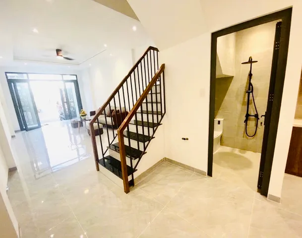 Chỉ 5 tỷ xíu nhà đẹp vào ở ngay CV Phú Lâm,DT(4.5x18)NỞ HẬU,hẻm 3m(KK2508).