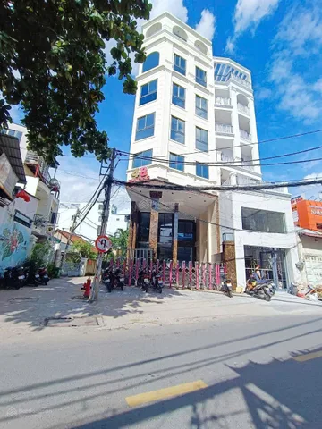 Building góc 2 mặt tiền khu vực sầm uất, nhộn nhịp Tại Trần Bình Trọng quận Bình Thạnh