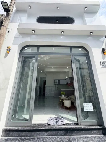 Chủ định cư bán căn nhà cấp 4 mới xây kiên cố ngay cuối đường Đồng Khởi