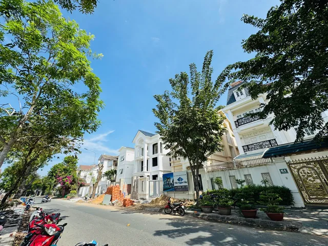 Biệt thự 400m2 kdc Khang Điền_Phước LOng B_Quận 9_Đối diện công viên_kdc an ninh_ngang 12m