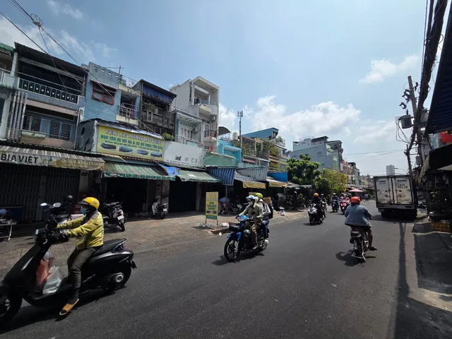 Bán Nhà riêng 70m2 có sẵn 70 m2 thổ cư giá 10.5 tỷ tại - Chọn - - Chọn - Phường Bình Tây TP. Hồ Chí Minh