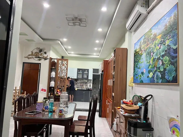 Nhà Linh Trung 200m2 thổ cư giá 12.5 tỷ_Ngang 7.2m_ Phường Linh Trung TP Thủ Đức