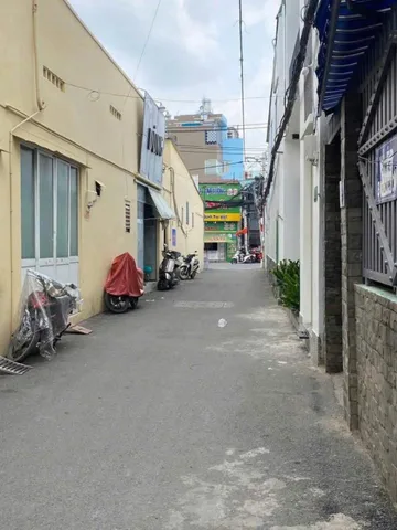 Hẻm xe hơi ngay nhà - 43m2 nhà 3 phòng ngủ
Ngay chợ Tân Bình, Lý Thường Kiệt - kế bên Khu Cư Xá Lữ Gia, gần nhà Thi Đấu Phú Thọ
+ Chỉ 6ty nhỏ tl
+ Nhà mới đẹp ở ngay, vị trí ngay trung tâm Tân Bình kết nối nhanh Khu Bắc Hải, Tô Hiến Thành, gần Đại Học 