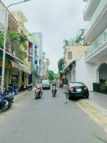 Bán Nhà Mặt Tiền 24 Huỳnh Khương Ninh, Phường Đa Kao, Quận 1