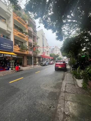 Bán Nhà Mặt Tiền 100 Vũ Huy Tấn, P3, Bình Thạnh