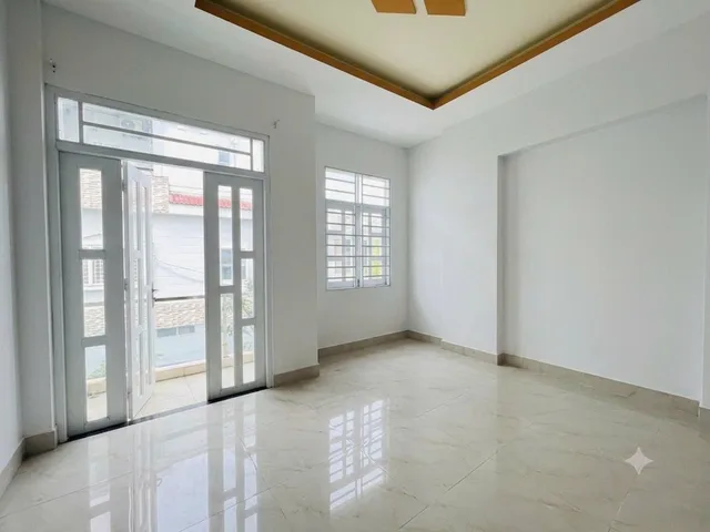 HUỲNH TẤN PHÁT NHÀ BÈ 64M² 3 TẦNG 4PN HXH XE HƠI NGỦ TRONG NHÀ 5.X TỶ