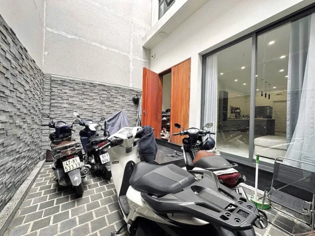 SÁT QUẬN 3 – TRƯỜNG SA PHÚ NHUẬN | 92M² | BTCT 3 TẦNG – 4PN | HƠN 12 TỶ 🔥